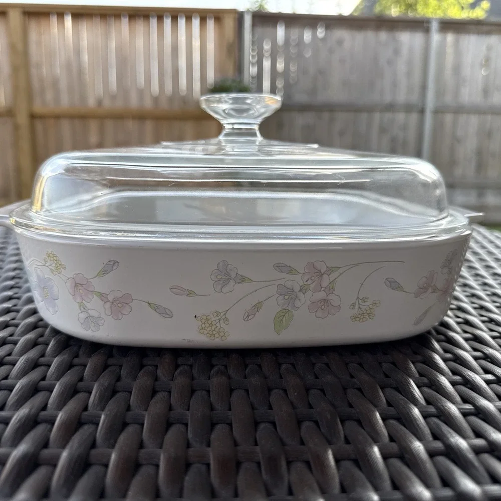 Vintage 1980's Corning Ware 2.5 Liter A-10-B Pastel Bouquet Casserole w/Lid RARE
